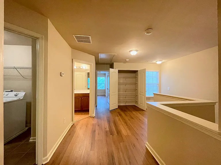3242 Brockenhurst Dr — Photo 17