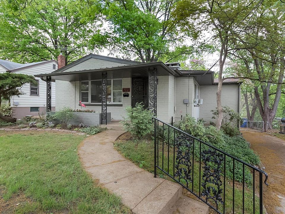 1st image of 619 Robert Ave