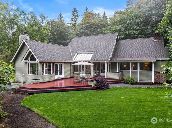 14811 226th Avenue NE, Woodinville, WA 98077