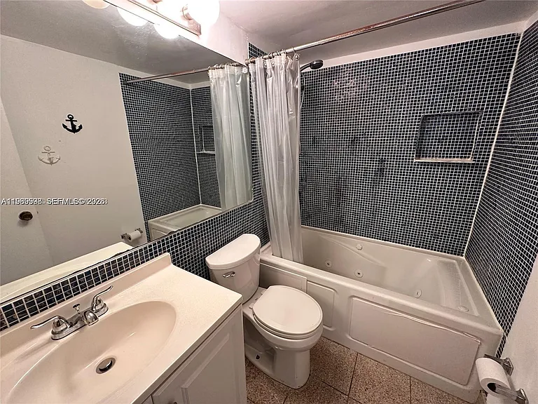 253 S Cypress Rd #214 — Photo 9