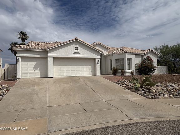 2nd image of 10971 E Soaptree Pl