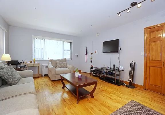 5th image of 383 Bay Eighth St #1B