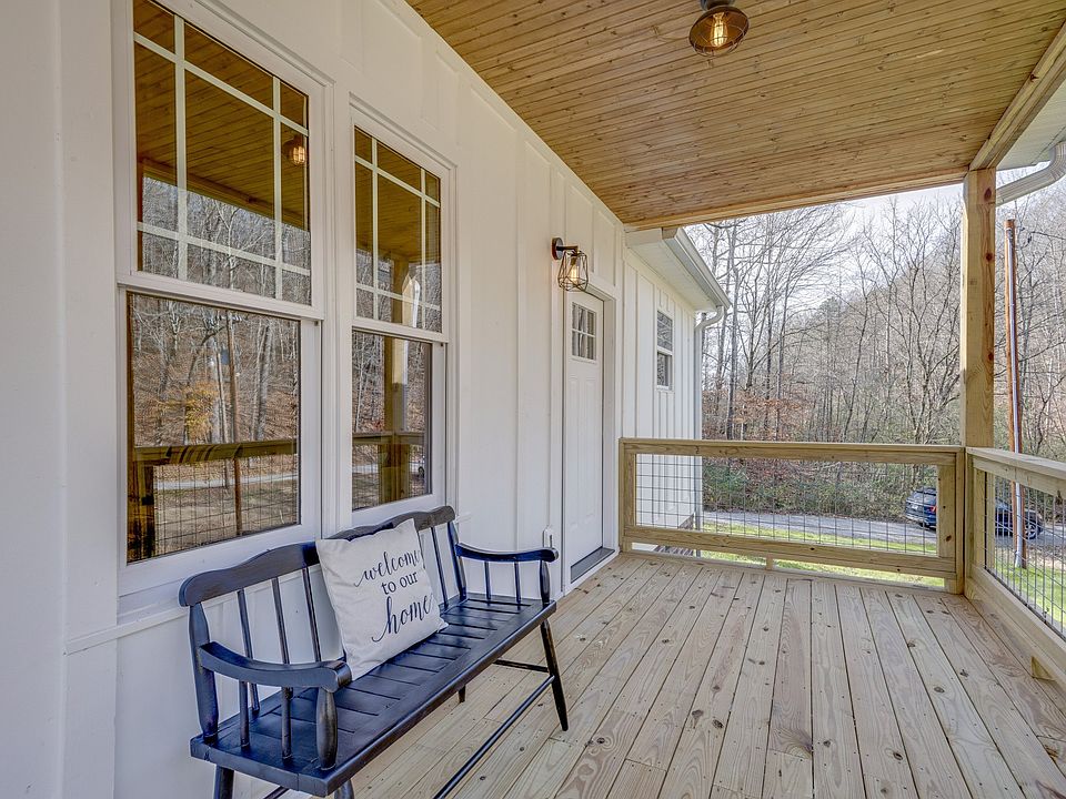 1st image of 228 Brook Hollow Dr