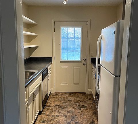 3rd image of 10419 Chemstrand Rd