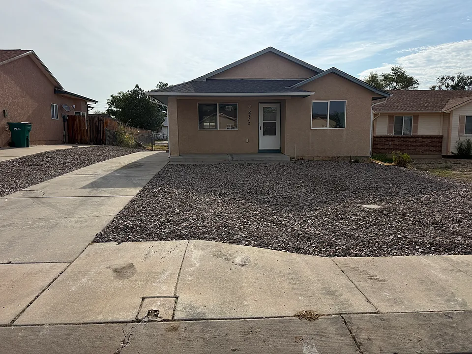 2712 Freedom Ave