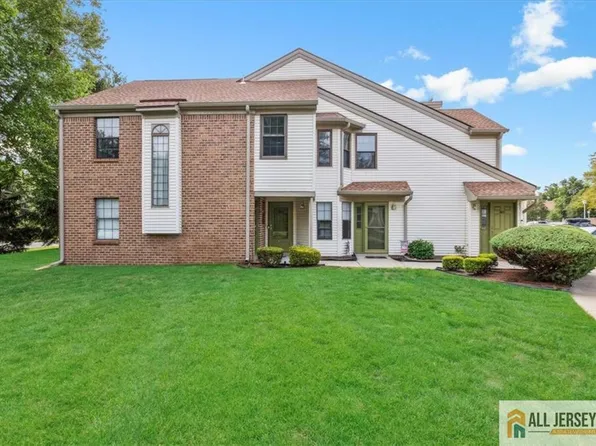 1601 Pebble Pl, Parlin, NJ 08859