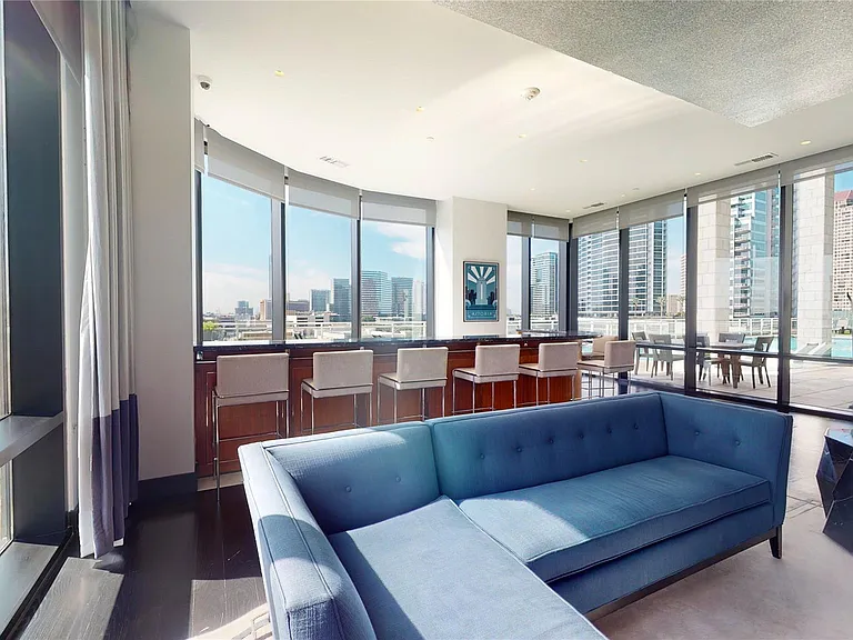 1409 Post Oak Blvd #902 — Photo 29