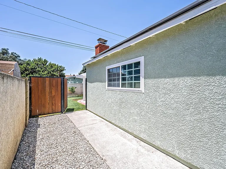 4913 Premiere Ave — Photo 53