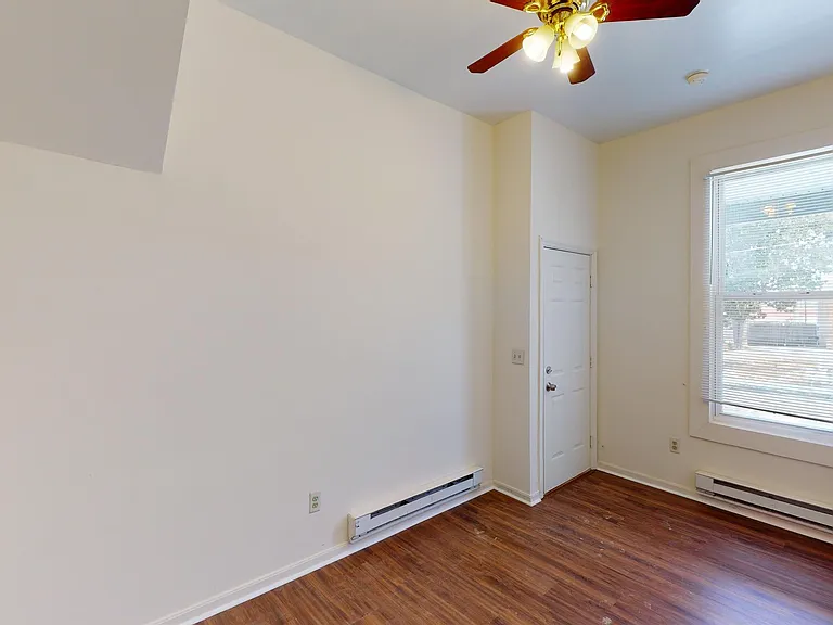 2215 Washington Ave #2 — Photo 6