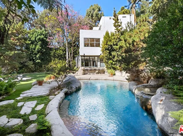 2477 Canyon Oak Dr, Los Angeles, CA 90068