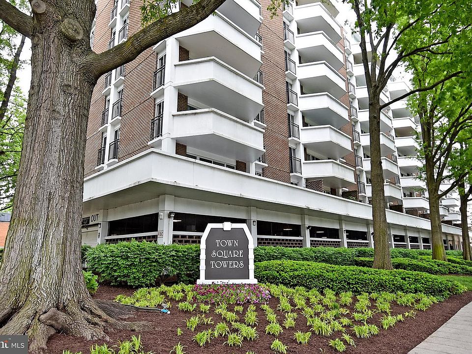 1st image of 700 7th St SW #Penthouse 826