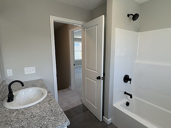 5th image of 13 Prospect St Unit 2