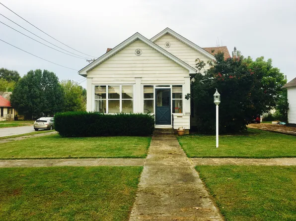 1020 Girard St, Metropolis, IL 62960
