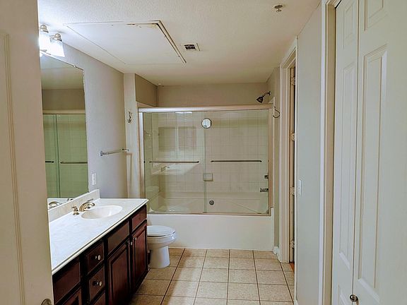 5th image of 7575 Kirby Dr APT 2416