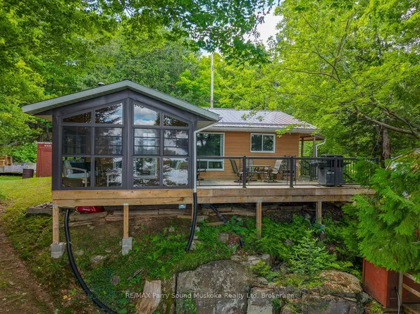 147 Black Bear Rd, Magnetawan, ON P0A 1C0