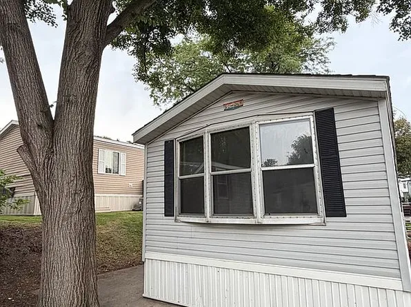 6801 S La Grange Rd Unit B22, La Grange, IL 60525