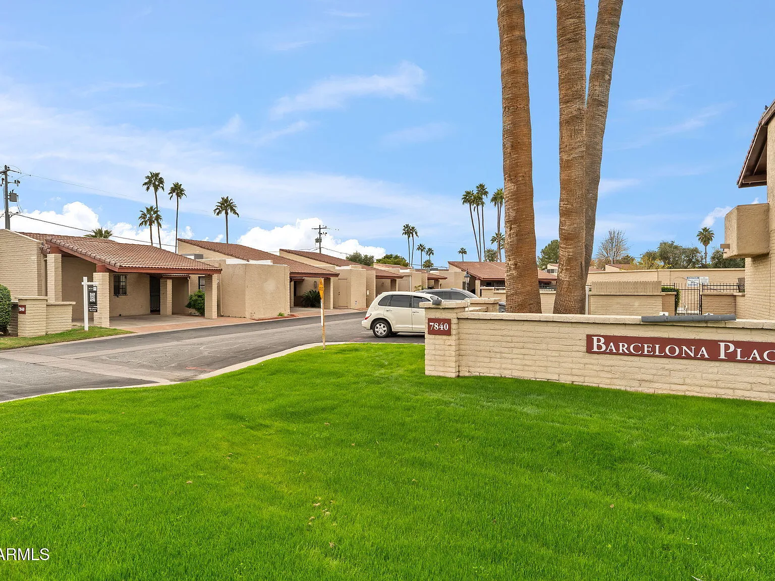 3 bed, 2.0 bath, 1684 sqft, $2,750 — Photo 2