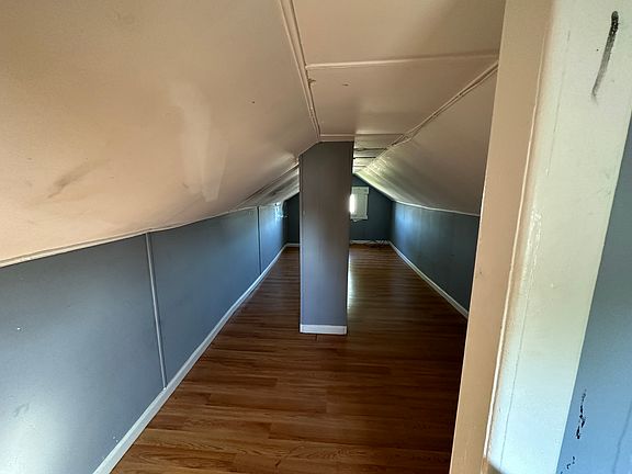 2nd image of 653 Hamilton St Floor 1