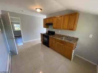 95 Alexander St #97, Newark, NJ 07106