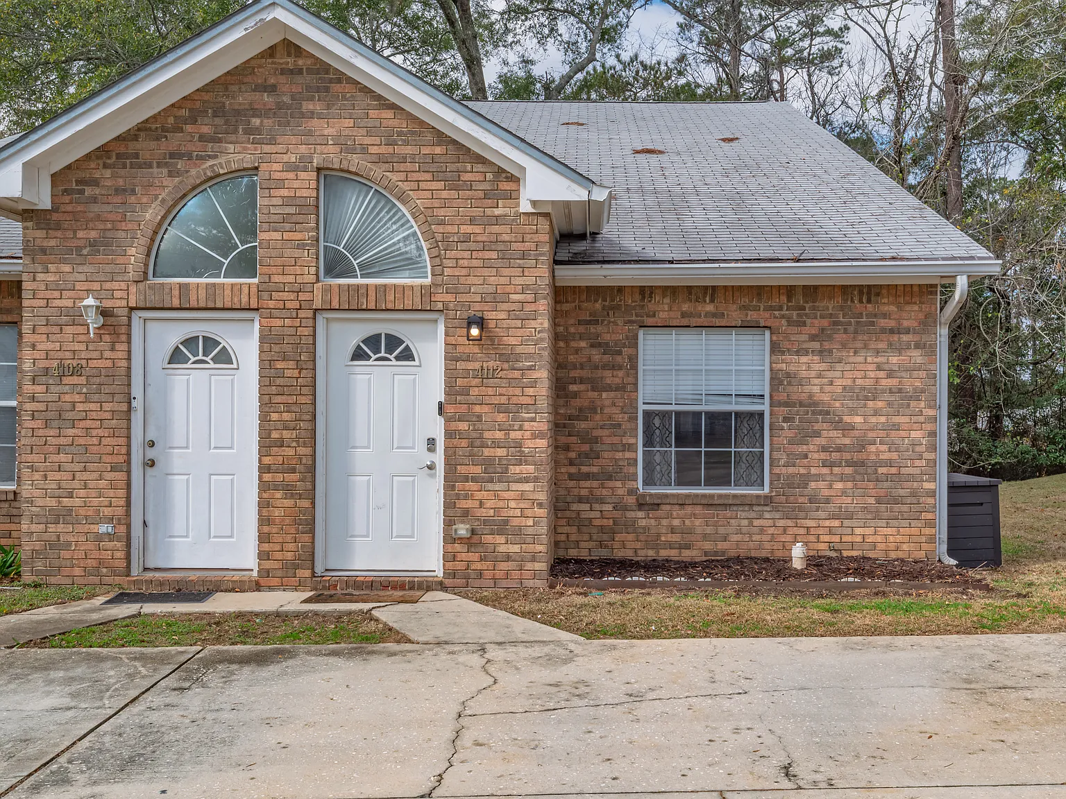 3 bed, 1308 sqft, $1,800 — Photo 2
