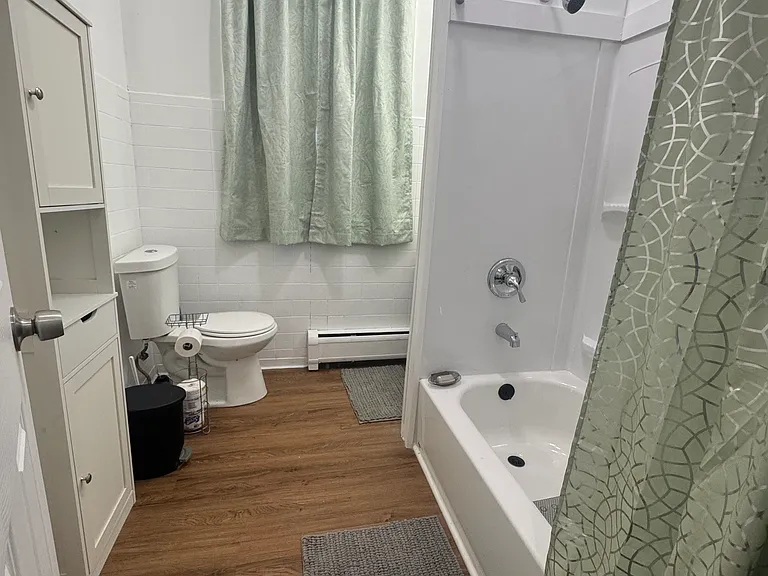 205 Edinburgh St #B — Photo 6