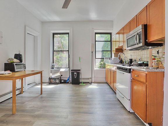 5th image of 16 Erie St APT 2