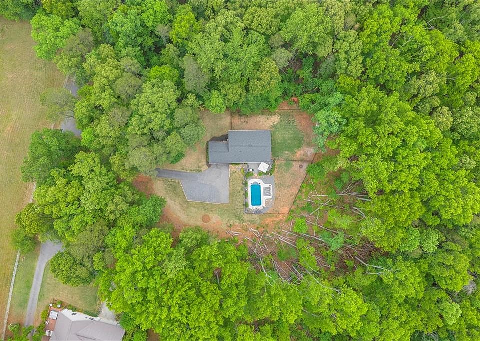 1st image of 430A Valley Rd