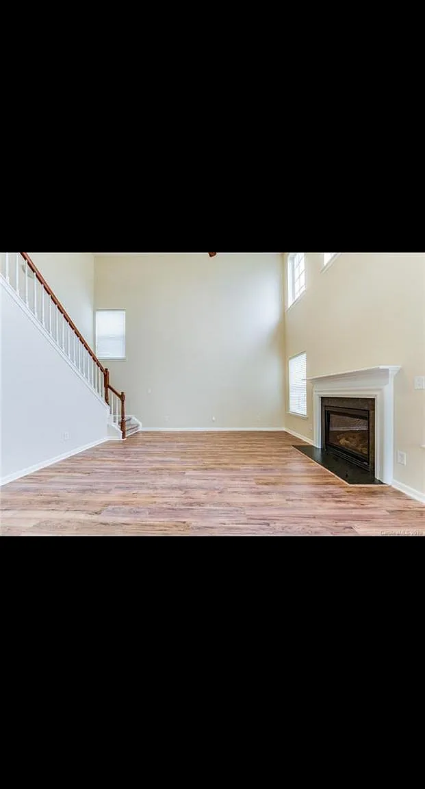 3 bed, 2.5 bath, 1717 sqft, $2,250 — Photo 1
