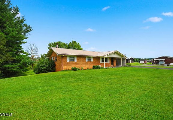 2nd image of 45 Holbrook Dr