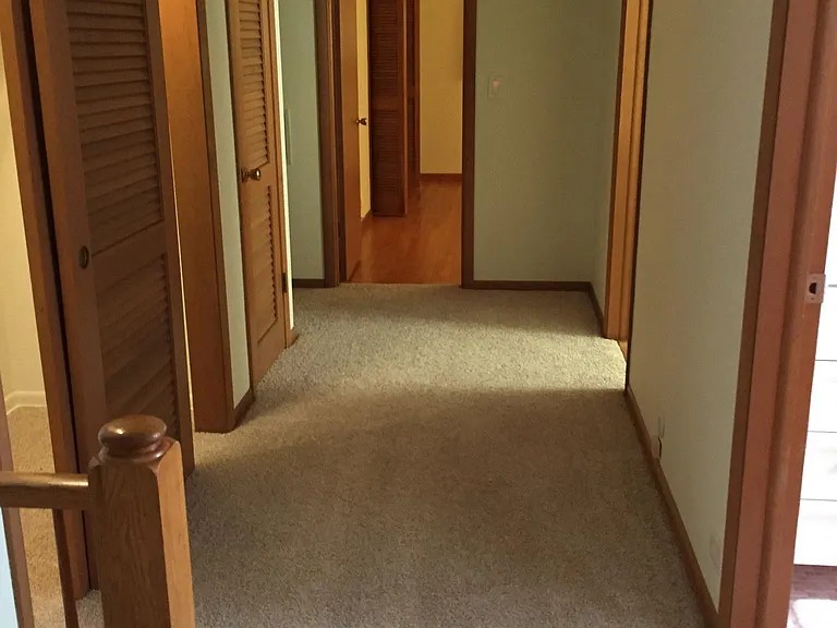 609 W George St — Photo 13
