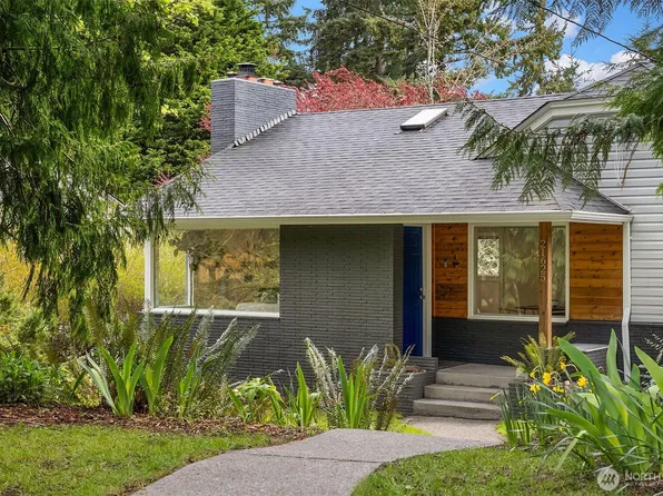 21625 92nd Avenue W, Edmonds, WA 98020