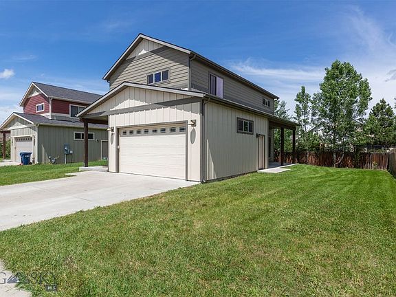 3rd image of 2473 Daffodil St