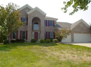 2254 Twin Estates Cir, Chesterfield, MO 63017