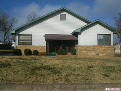 1402 W Broadway St, Collinsville, OK, 74021