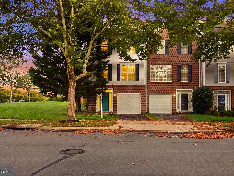 1st image of 42840 Golf View Dr