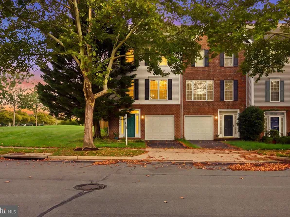 42840 Golf View Dr, Chantilly, VA 20152