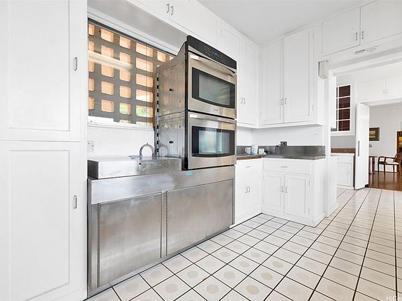 4th image of 3647 Diamond Head Rd