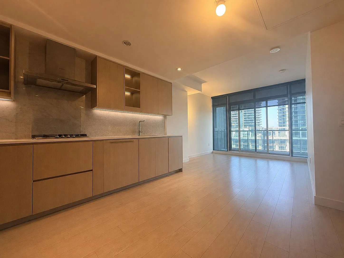 1 bed, 550 sqft, $2,200 — Photo 2