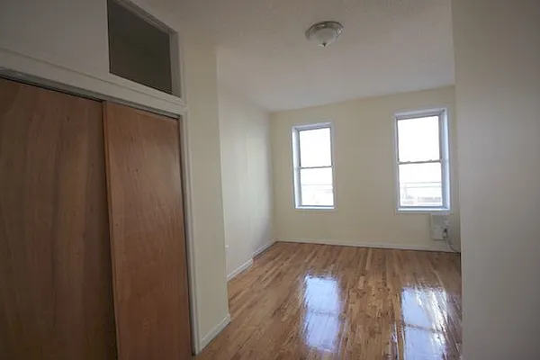 Rented by Capri Jet Realty Corp | media 14