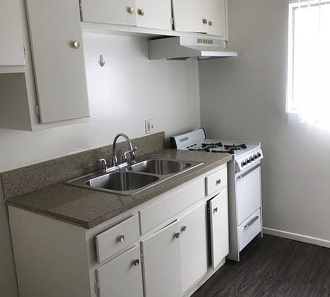 2nd image of 10309 S Inglewood Ave APT 7
