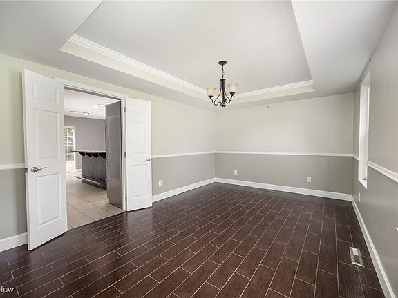 4th image of 105 Ellsworth Dr