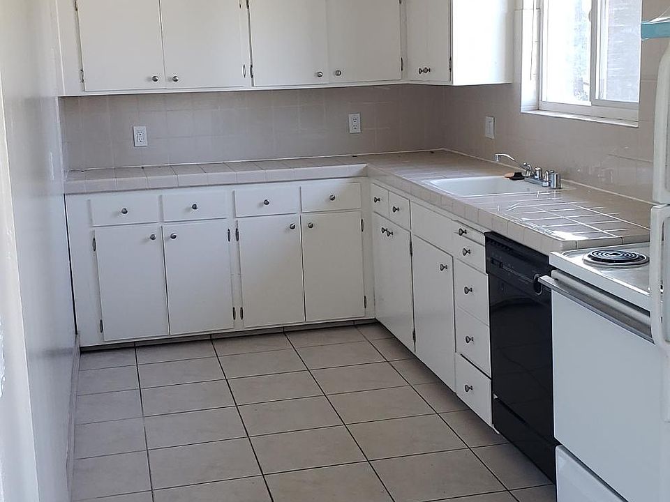 1st image of 4029 Will Rogers Dr #27