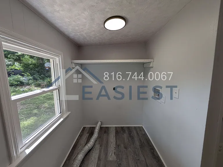 5637 Forest Ave — Photo 20
