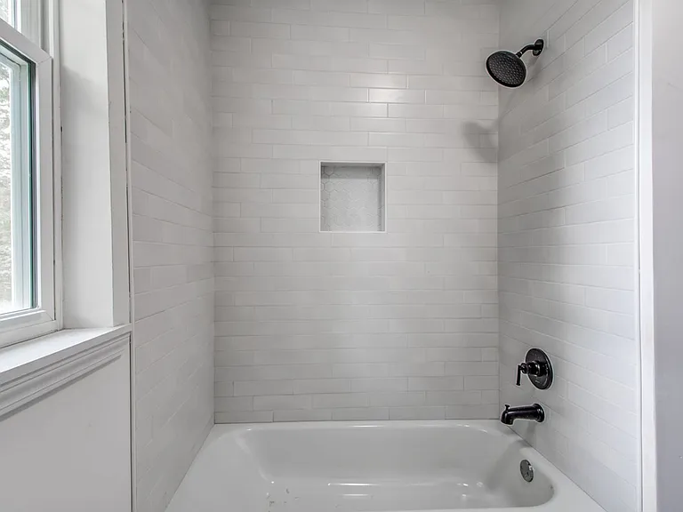 1781 Forrest Ave — Photo 25