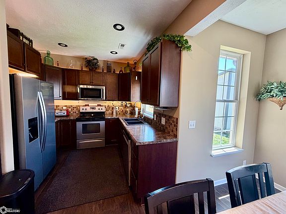4th image of 2348 Avenue M Way