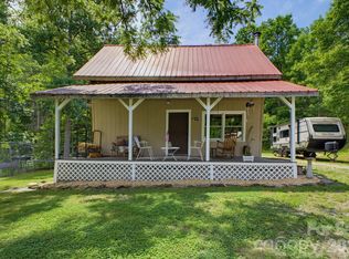 1239 W McGuinn Rd, Mill Spring, NC 28756