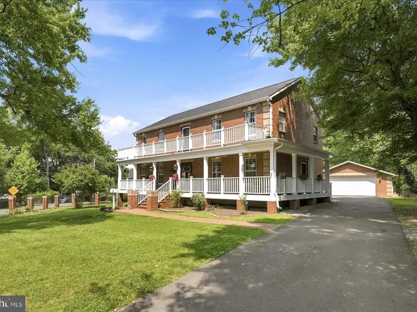 4101 Roberts Rd, Fairfax, VA 22032