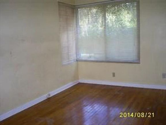 5th image of 138 W 67th St