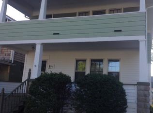 316 N Butrick St APT 1S, Waukegan, IL 60085