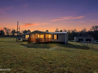 2911 White Rd, Loudon, TN 37774